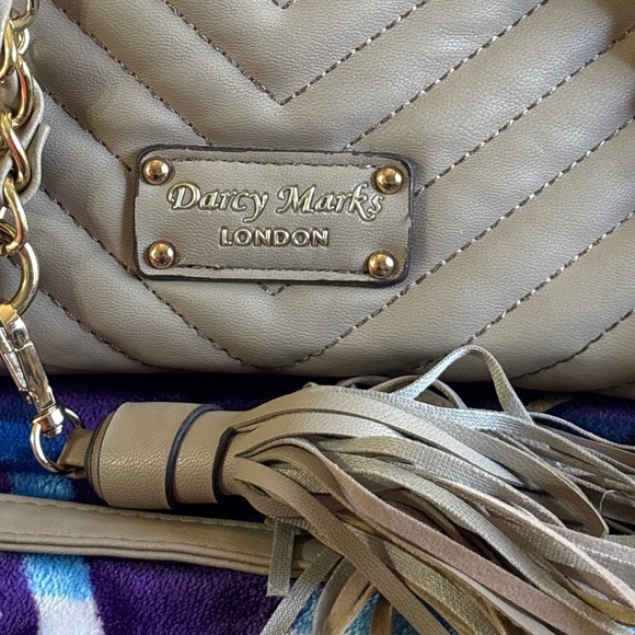 Purse - Picture 1 of 4